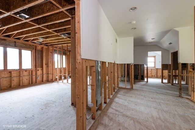 2427 Covert Road Glenview, IL 60025 - Photo 8 of 15