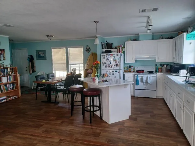 $249,999 | 2140 Gondola Drive, Sarasota, FL 34238