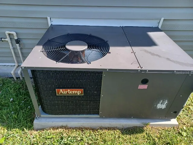 $249,999 | 2140 Gondola Drive, Sarasota, FL 34238