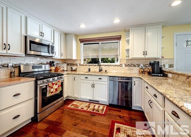 2290 Seneca Drive Reno, NV 89506 - Photo 3 of 20 Photo 3