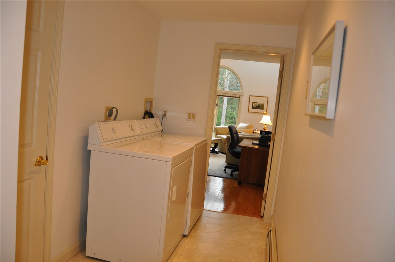 28 B Ryan Road Goffstown, NH 03045 - Photo 14 of 40 Gallery Image 14