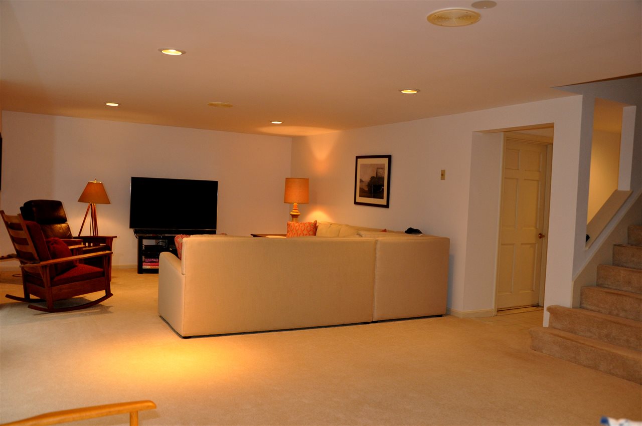 28 B Ryan Road Goffstown, NH 03045 - Photo 32 of 40 Gallery Image 32