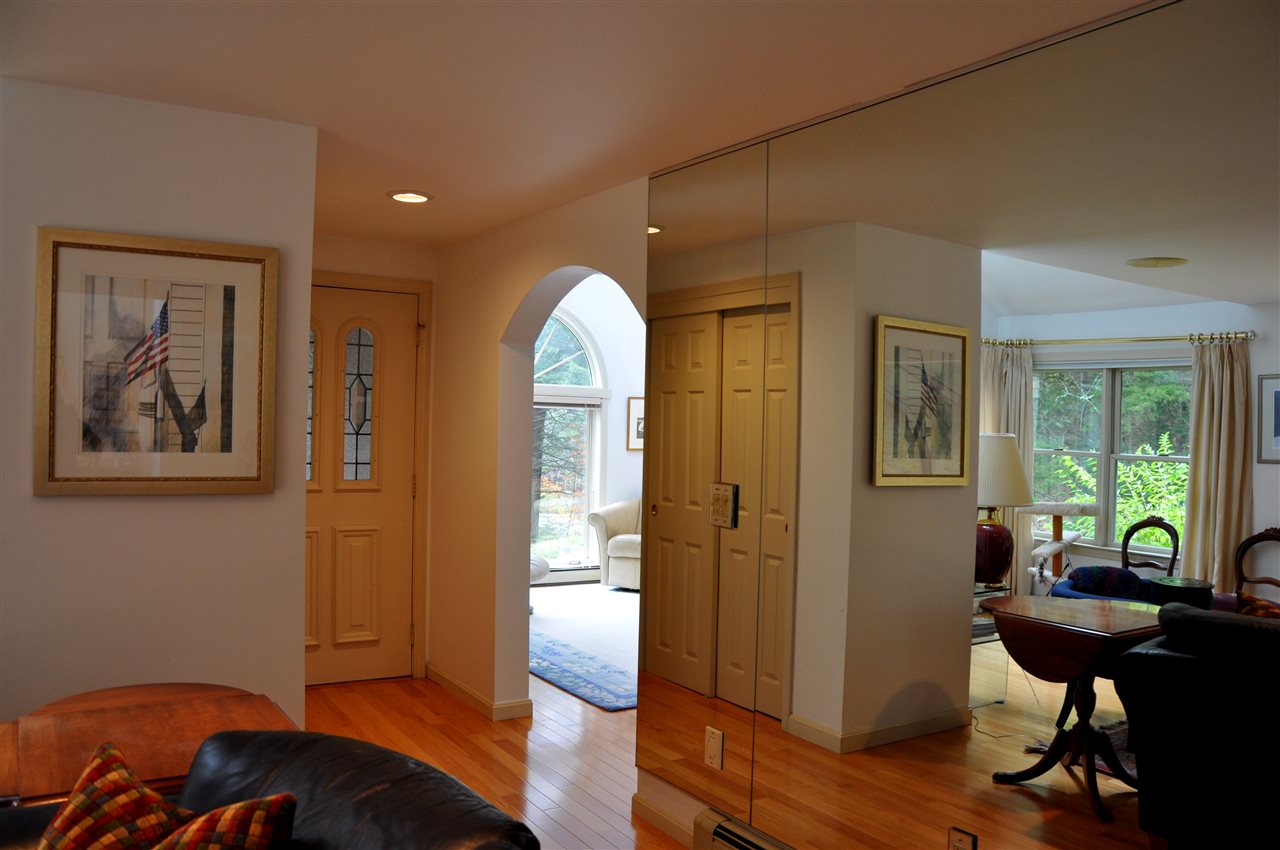 28 B Ryan Road Goffstown, NH 03045 - Photo 9 of 40 Gallery Image 9