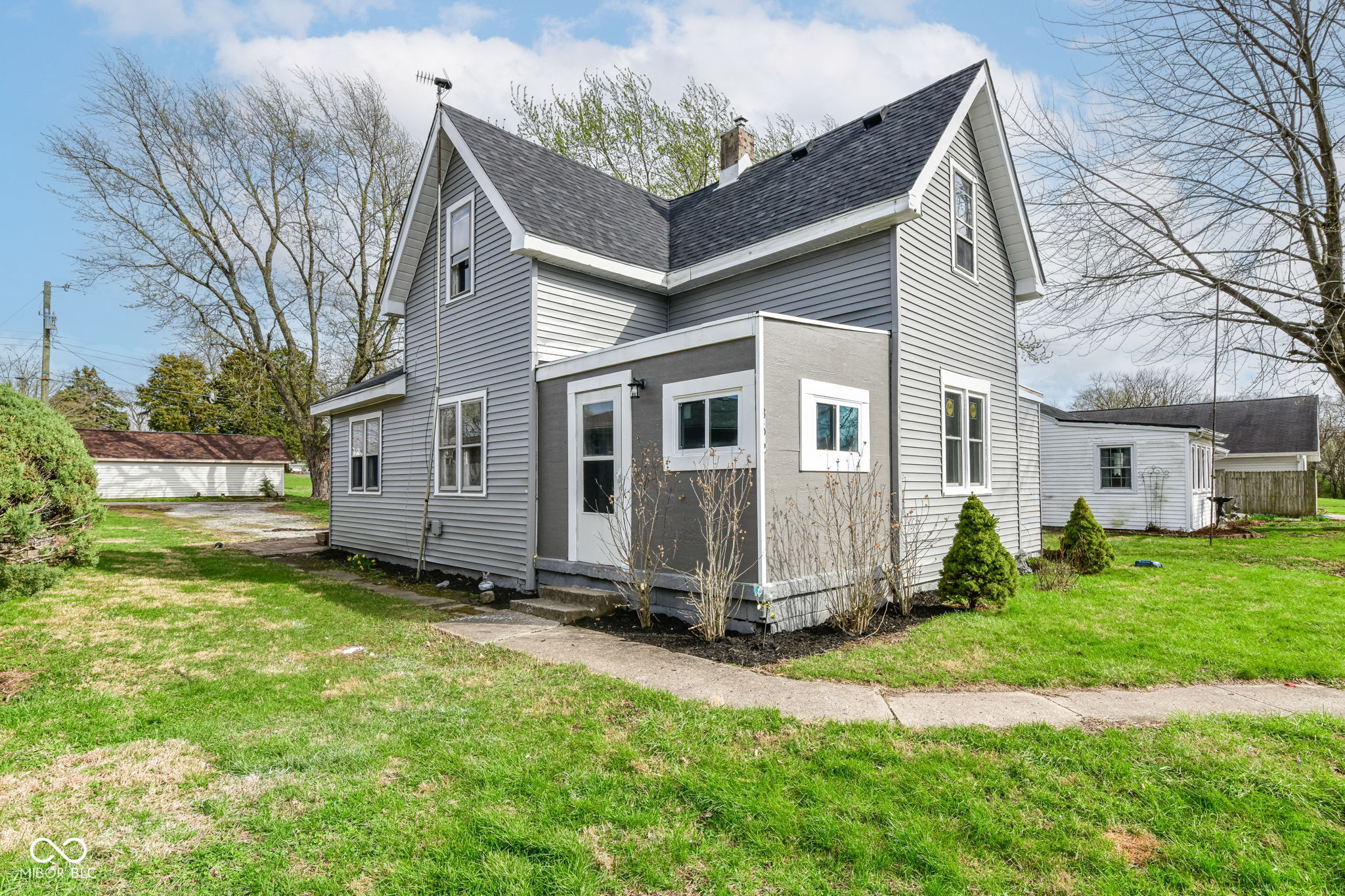 3622 East Lynn Street Anderson, IN 46013 - Photo 2 of 35