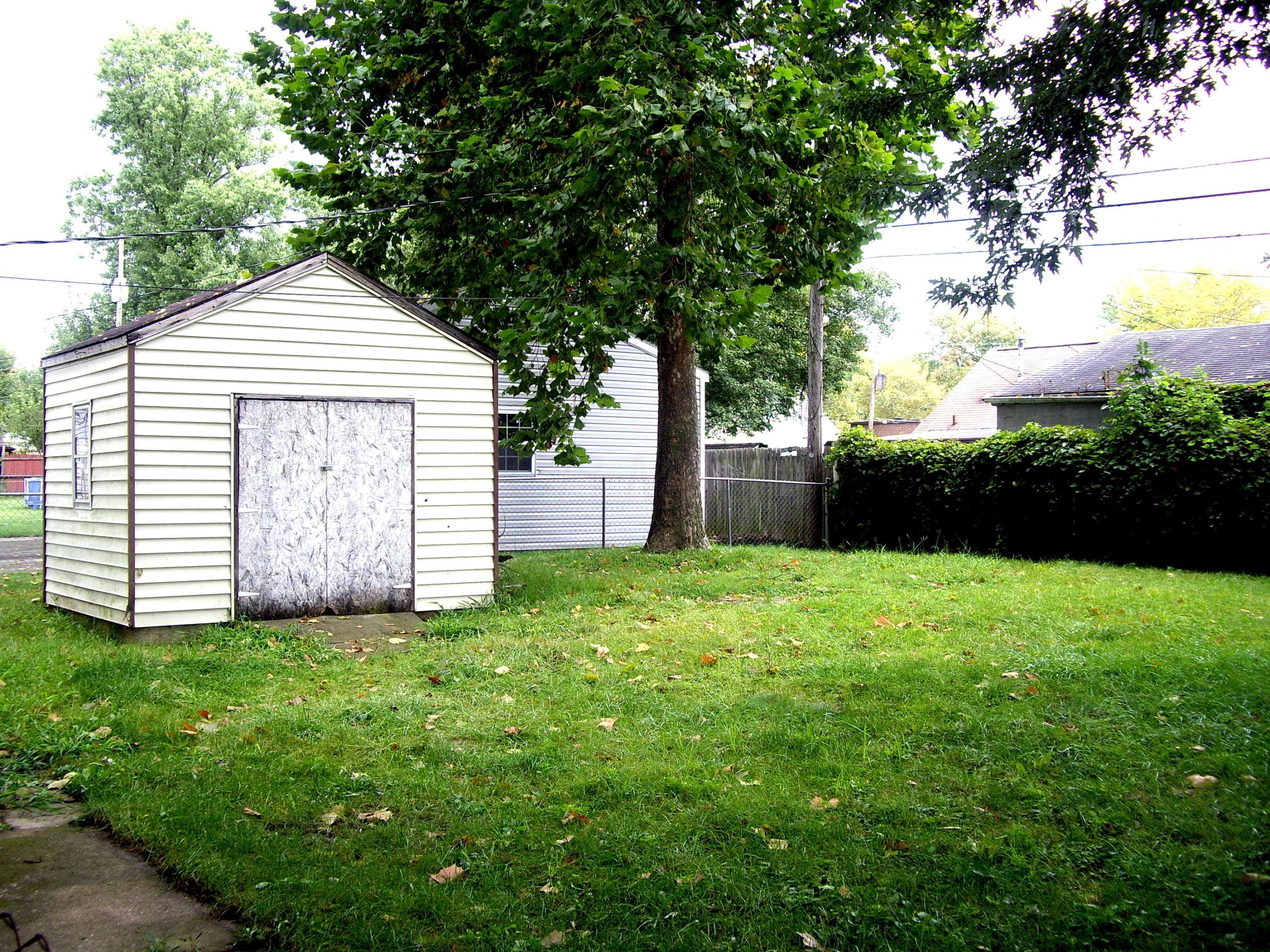 974 Antwerp Road Columbus, OH 43213 - Photo 3 of 9