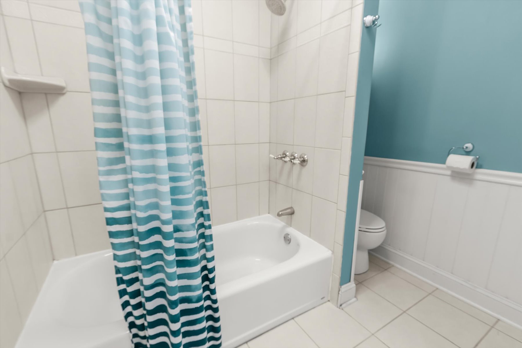 12405 Lime Kiln Road Fulton, MD 20759 - Photo 30 of 50 Hallway Full Bathroom