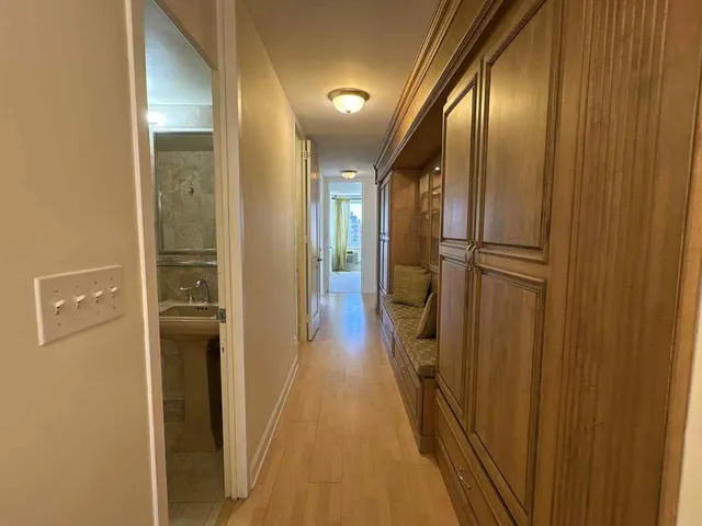 $4,000 | 1440 North Lake Shore Drive, Unit 21E, Chicago, IL 60610