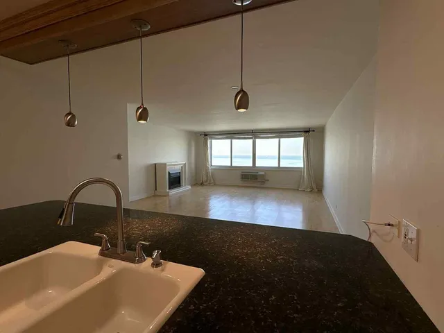 $4,000 | 1440 North Lake Shore Drive, Unit 21E, Chicago, IL 60610