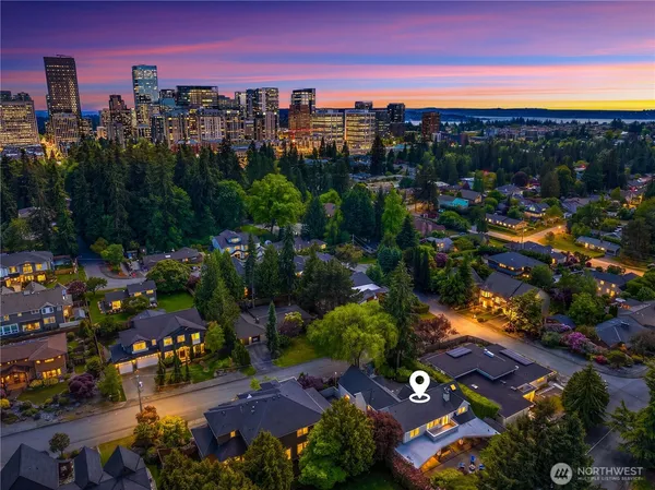 $3,389,000 | 10910 Northeast 18th Place, Bellevue, WA 98004