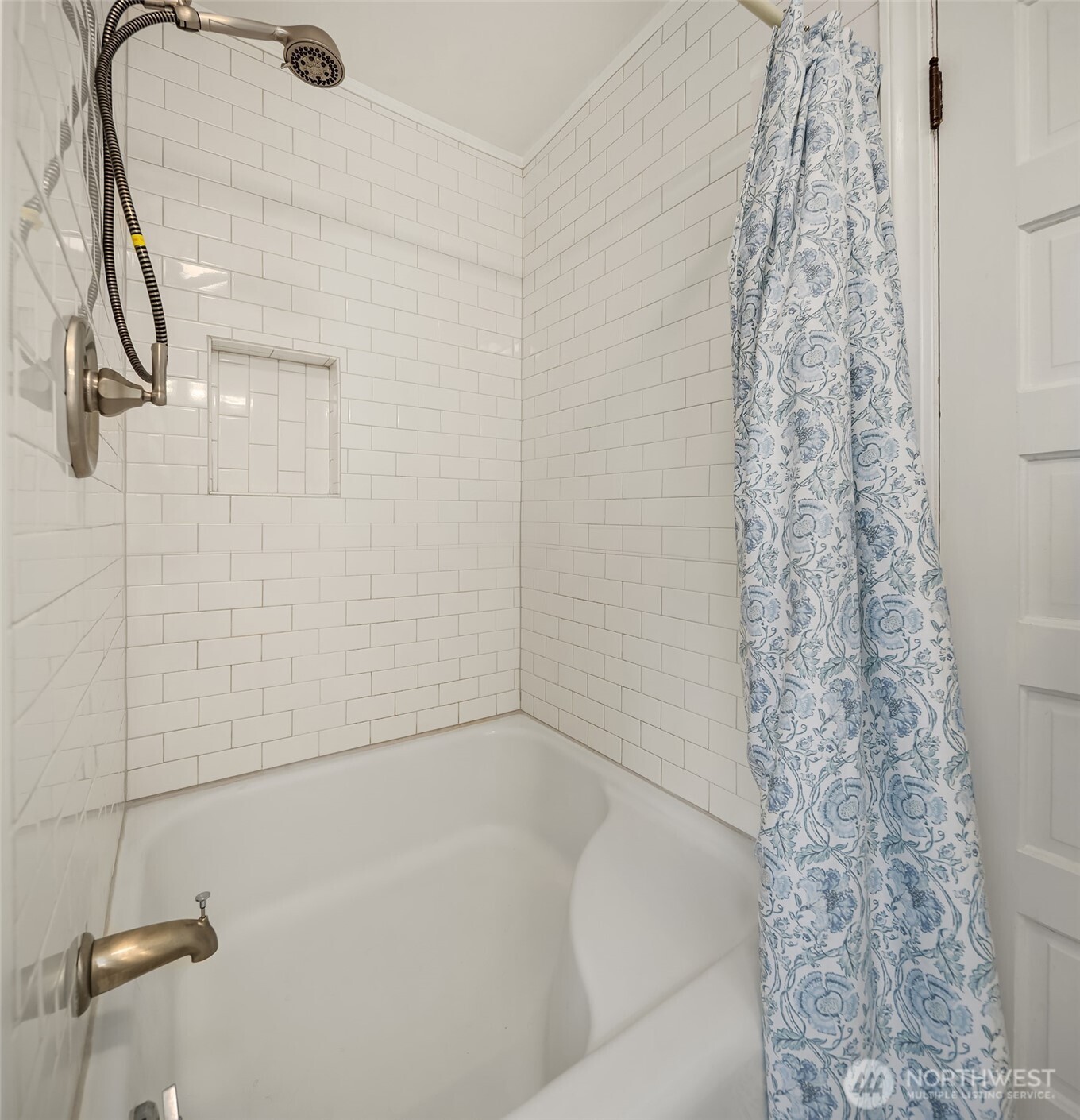 2415 Rucker Avenue Everett, WA 98201 - Photo 27 of 38