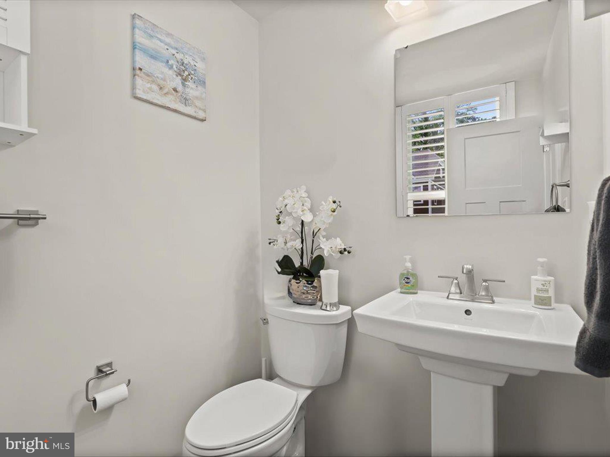 3058 Shaws Road Sparrows Point, MD 21219 - Photo 17 of 81 Main Living Level Powder Room