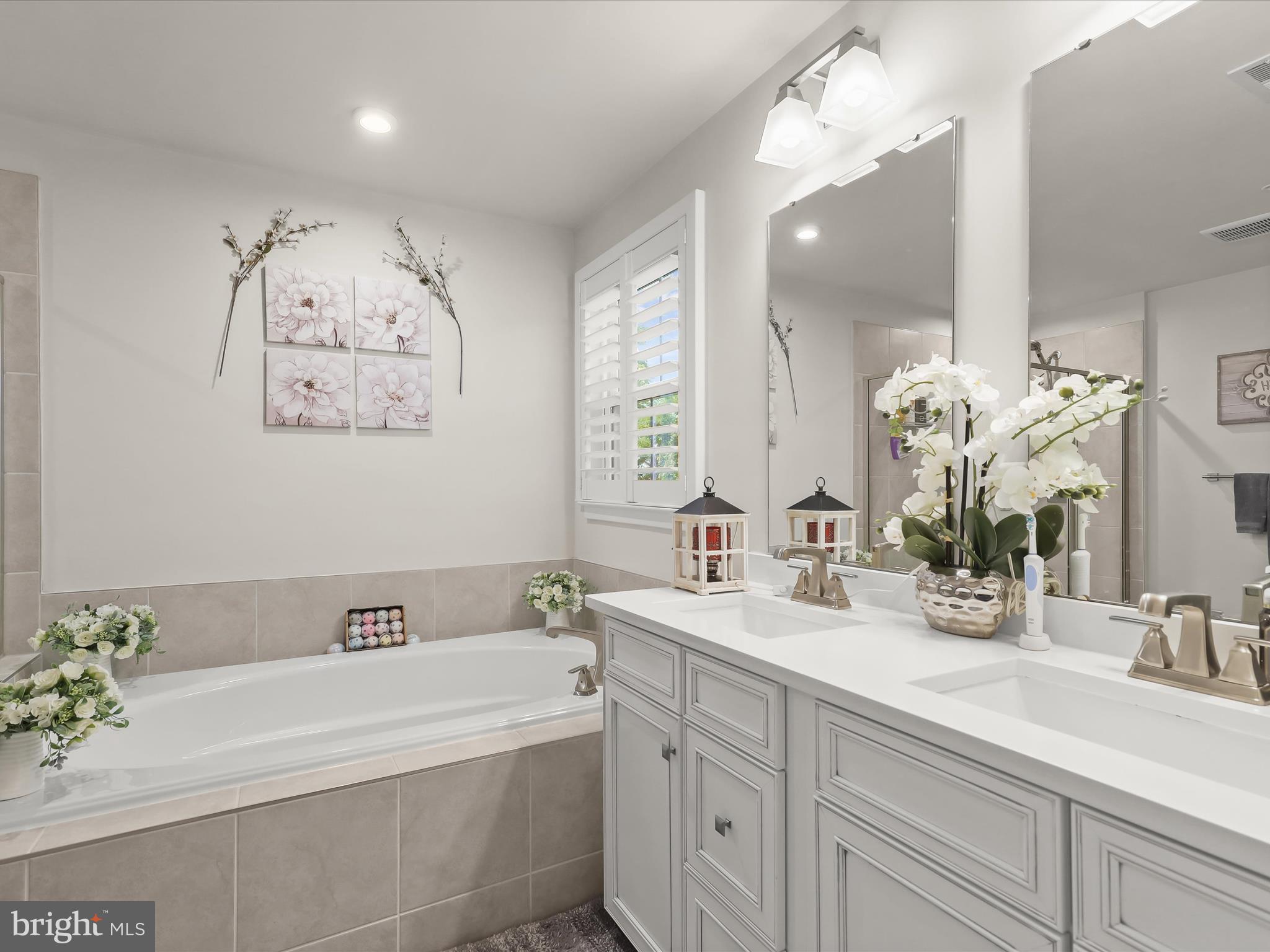 3058 Shaws Road Sparrows Point, MD 21219 - Photo 38 of 81 Primary En Suite Bath