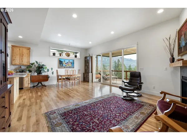 $465,000 | 530 Sunridge Lane, Lowell, OR 97452