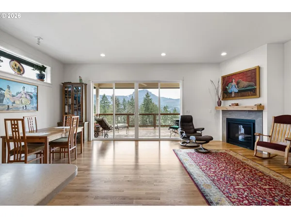 $465,000 | 530 Sunridge Lane, Lowell, OR 97452