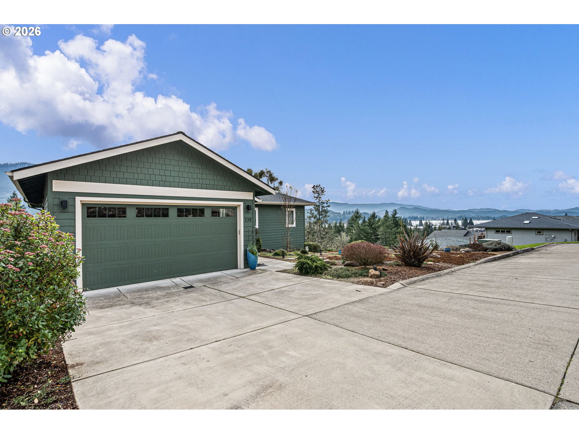 530 Sunridge Lane Lowell, OR 97452 - Photo 2 of 48