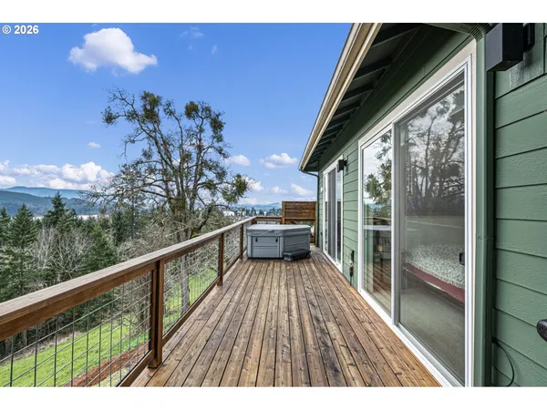 $465,000 | 530 Sunridge Lane, Lowell, OR 97452