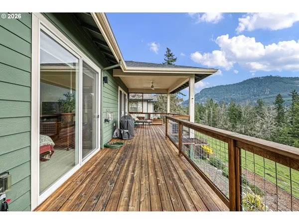 $465,000 | 530 Sunridge Lane, Lowell, OR 97452