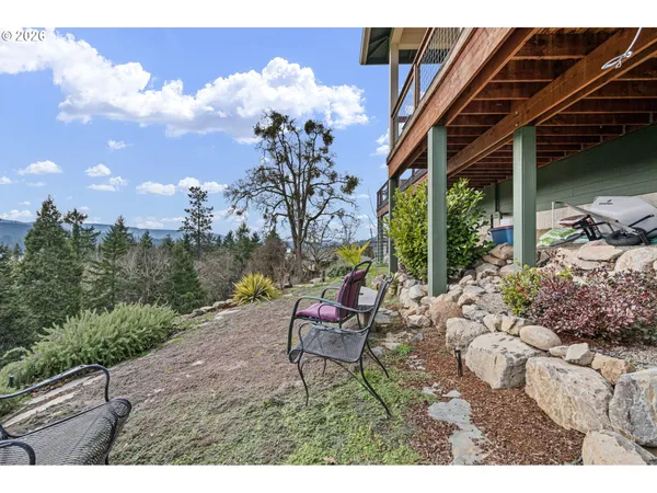 $465,000 | 530 Sunridge Lane, Lowell, OR 97452