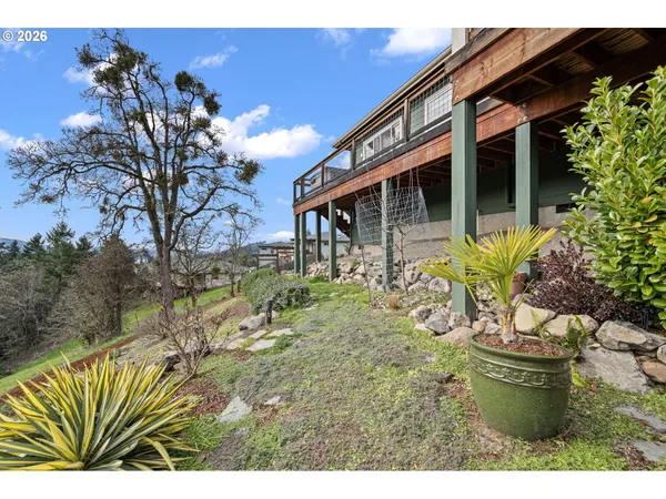 $465,000 | 530 Sunridge Lane, Lowell, OR 97452