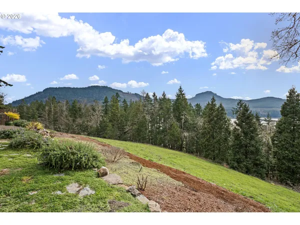 $465,000 | 530 Sunridge Lane, Lowell, OR 97452