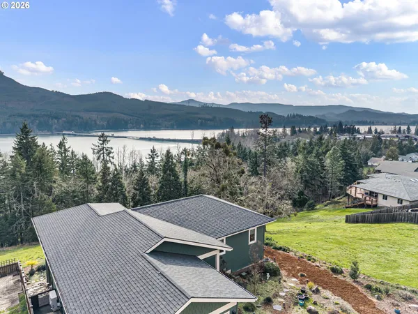 $465,000 | 530 Sunridge Lane, Lowell, OR 97452