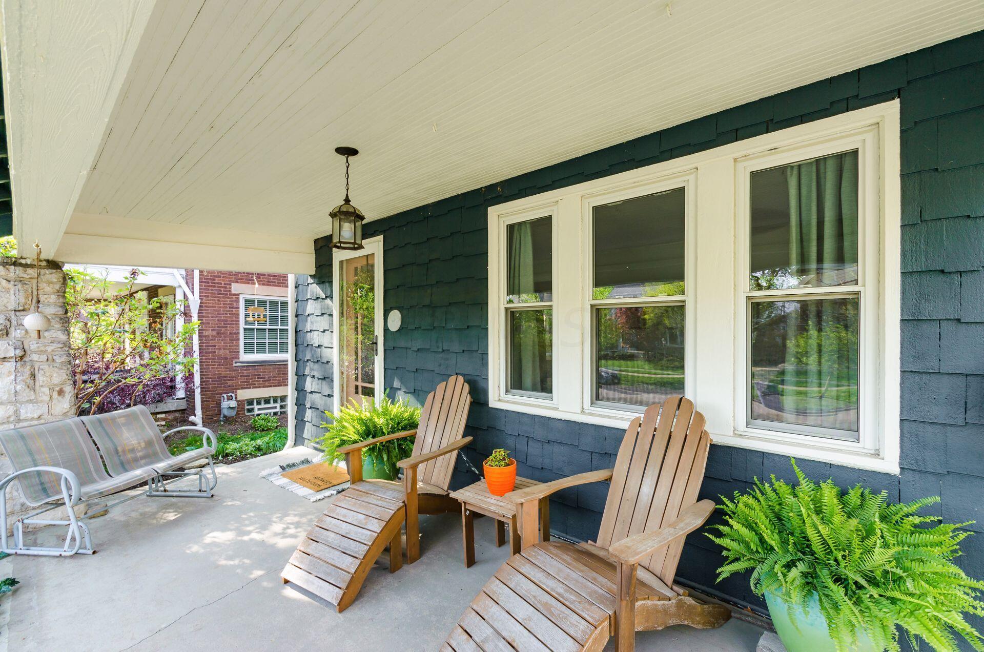 372 Northridge Road Columbus, OH 43214 - Photo 3 of 35 Front Porch