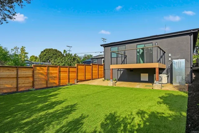 $5,500 | 3817 Highland Drive, Carlsbad, CA 92008