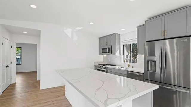 $5,500 | 3817 Highland Drive, Carlsbad, CA 92008