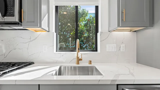 $5,500 | 3817 Highland Drive, Carlsbad, CA 92008