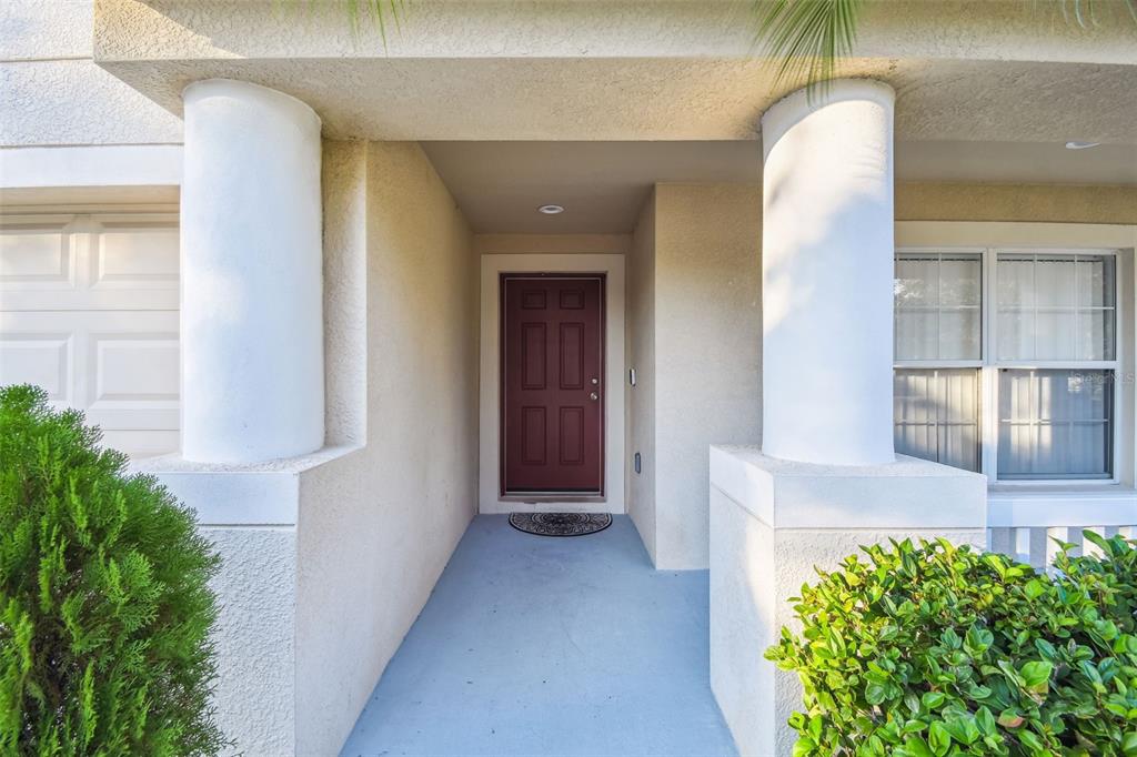11478 Weston Course Loop Riverview, FL 33579 - Photo 4 of 30 a view of a hallway with entryway