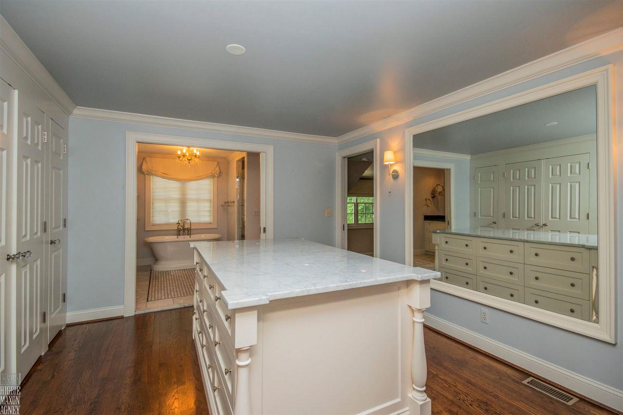 136 Linden Road Birmingham, MI 48009 - Photo 26 of 48 31349169-25.JPG