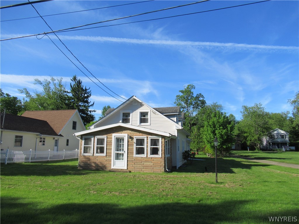401 Lakeside Road Evans, NY 14006 - Photo 4 of 30 Just imagine your Decorative Landscaping - Picture
