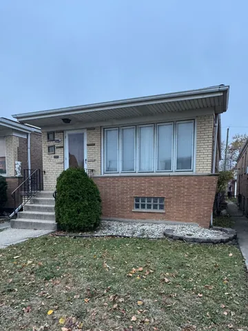 $290,000 | 5220 South Central Avenue, Chicago, IL 60638