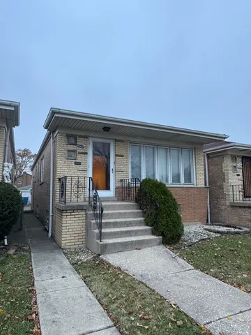 $290,000 | 5220 South Central Avenue, Chicago, IL 60638