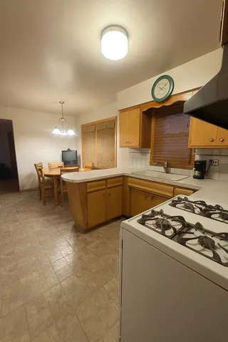 $290,000 | 5220 South Central Avenue, Chicago, IL 60638