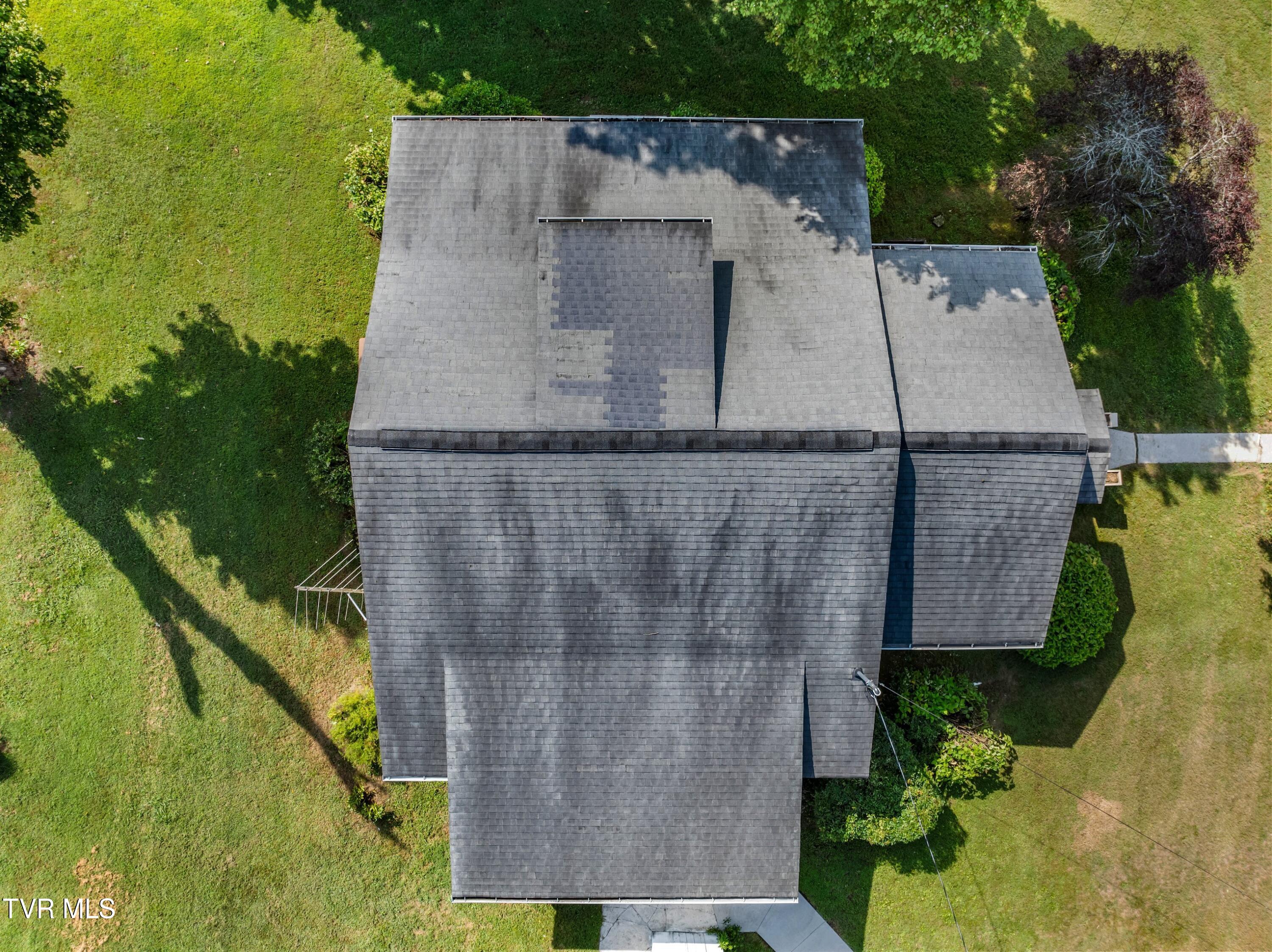120 Raymond Layel Road Bean Station, TN 37708 - Photo 28 of 43 XJI_20240903095628_0163_D.jpg-SMALL