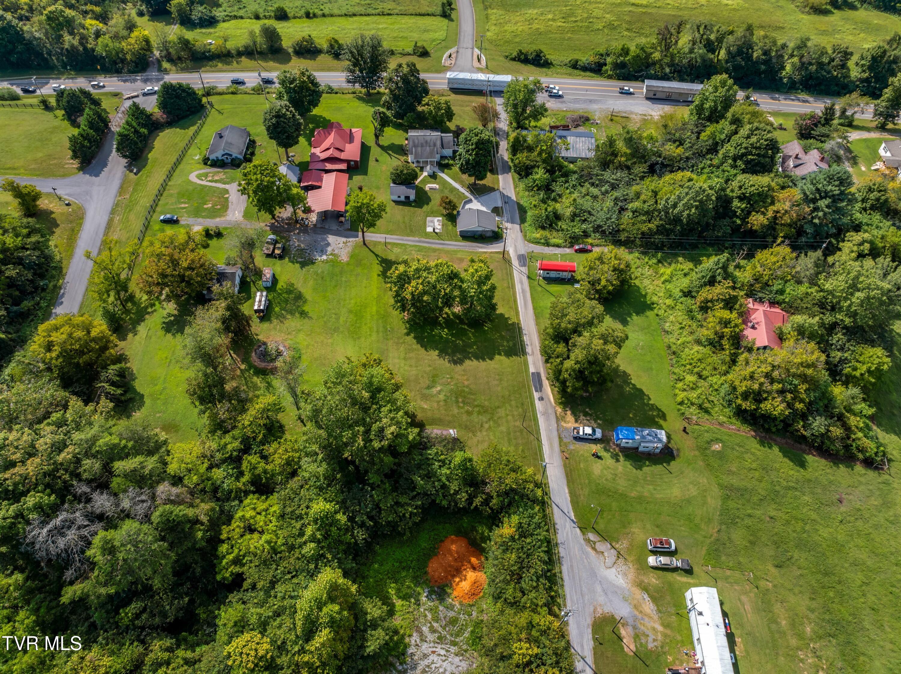 120 Raymond Layel Road Bean Station, TN 37708 - Photo 30 of 43 XJI_20240903100002_0176_D.jpg-SMALL