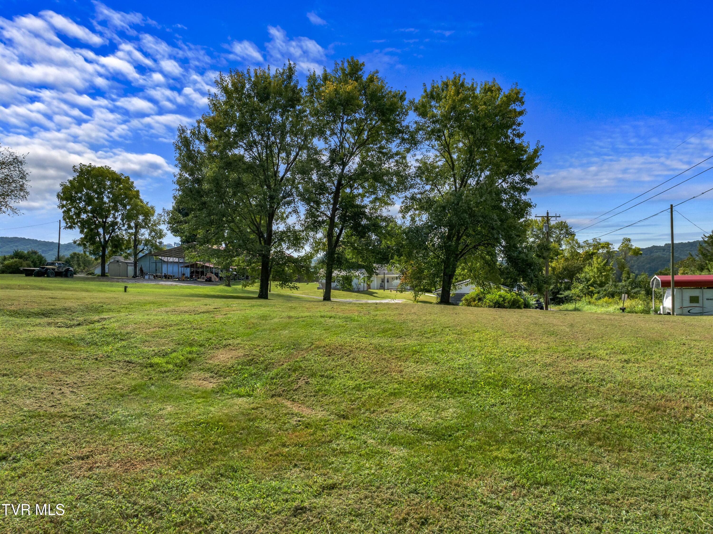 120 Raymond Layel Road Bean Station, TN 37708 - Photo 41 of 43 XJI_20240903100541_0238_D.jpg-SMALL