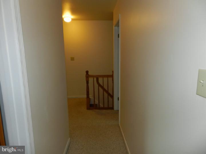 44 Craig Road New Castle, DE 19720 - Photo 23 of 25 Hallway