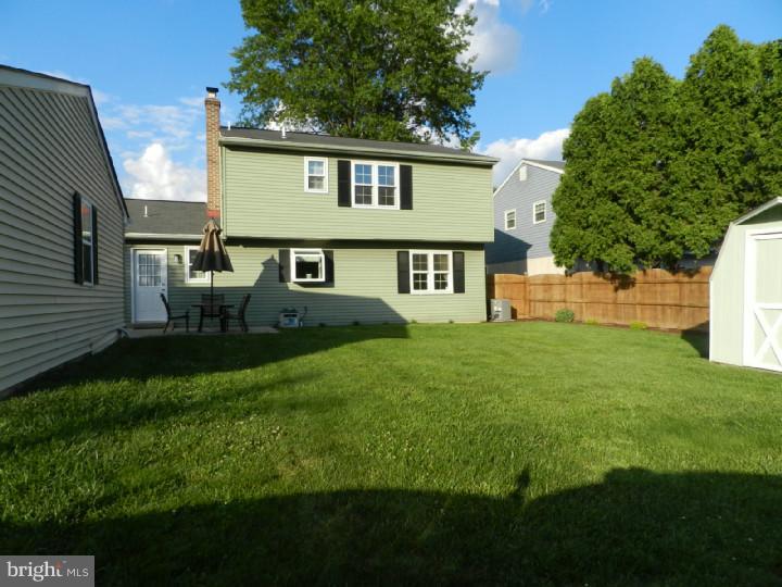 44 Craig Road New Castle, DE 19720 - Photo 10 of 25 Back Yard
