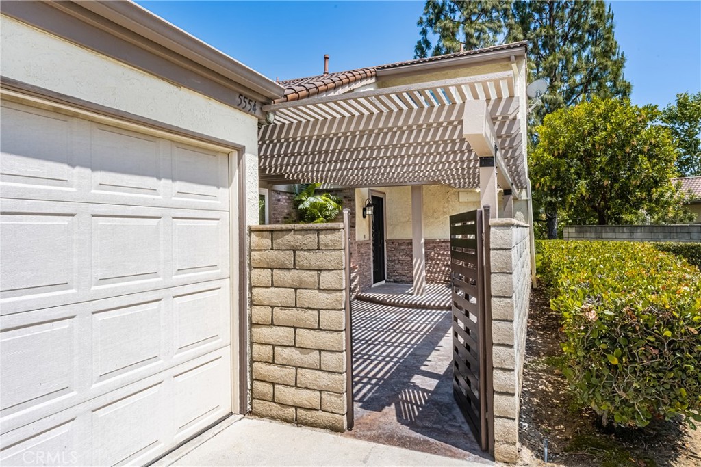 5554 East Vista Del Rio Anaheim, CA 92807 - Photo 4 of 42 a view of entryway with balcony