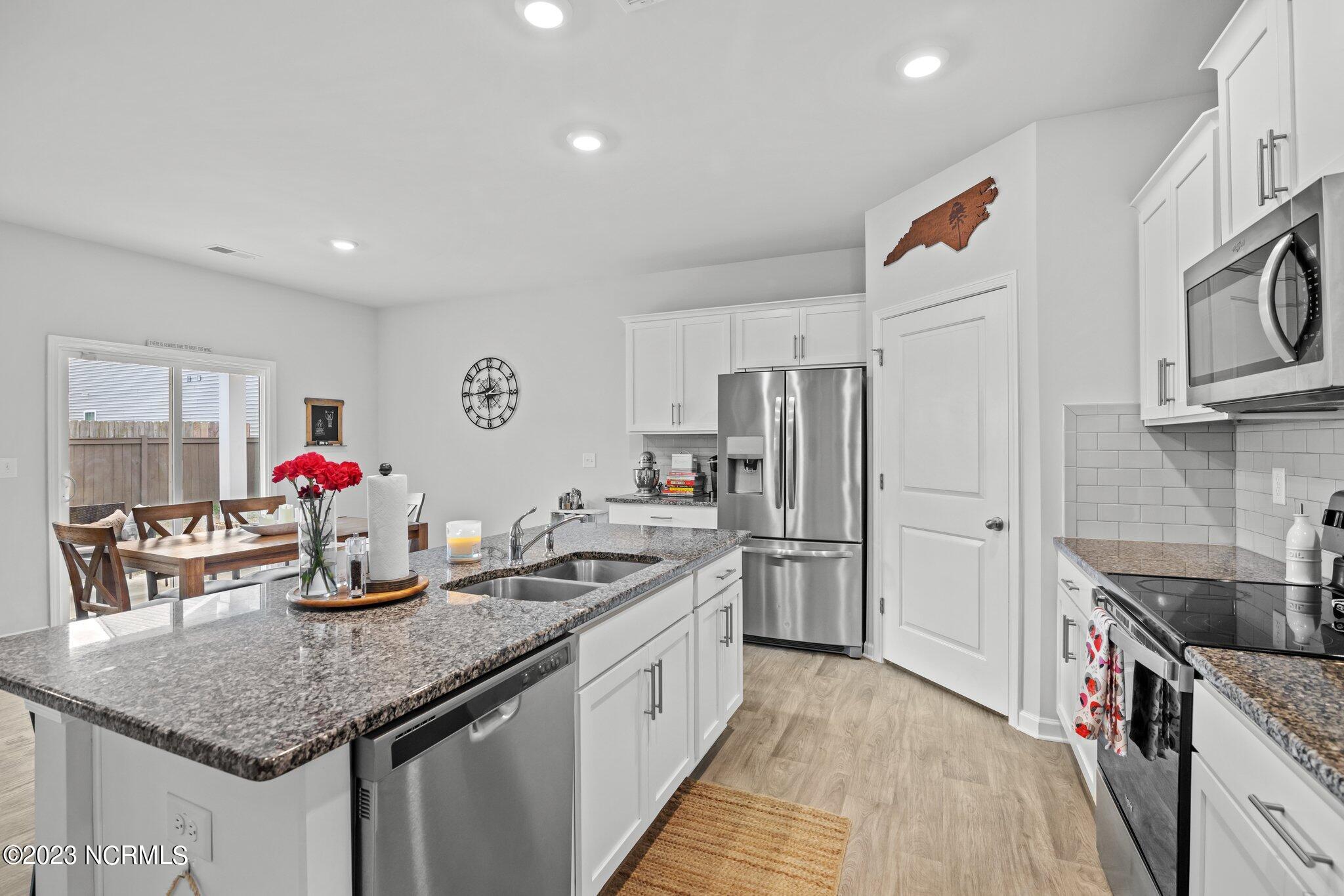 412 Frida Road New Bern, NC 28560 - Photo 9 of 43 412 Frida Road