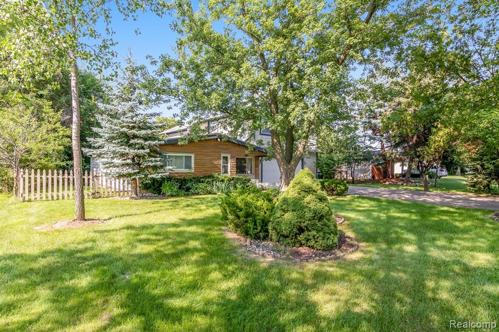 42488 13 Mile Road Novi, MI 48377 - Photo 2 of 28