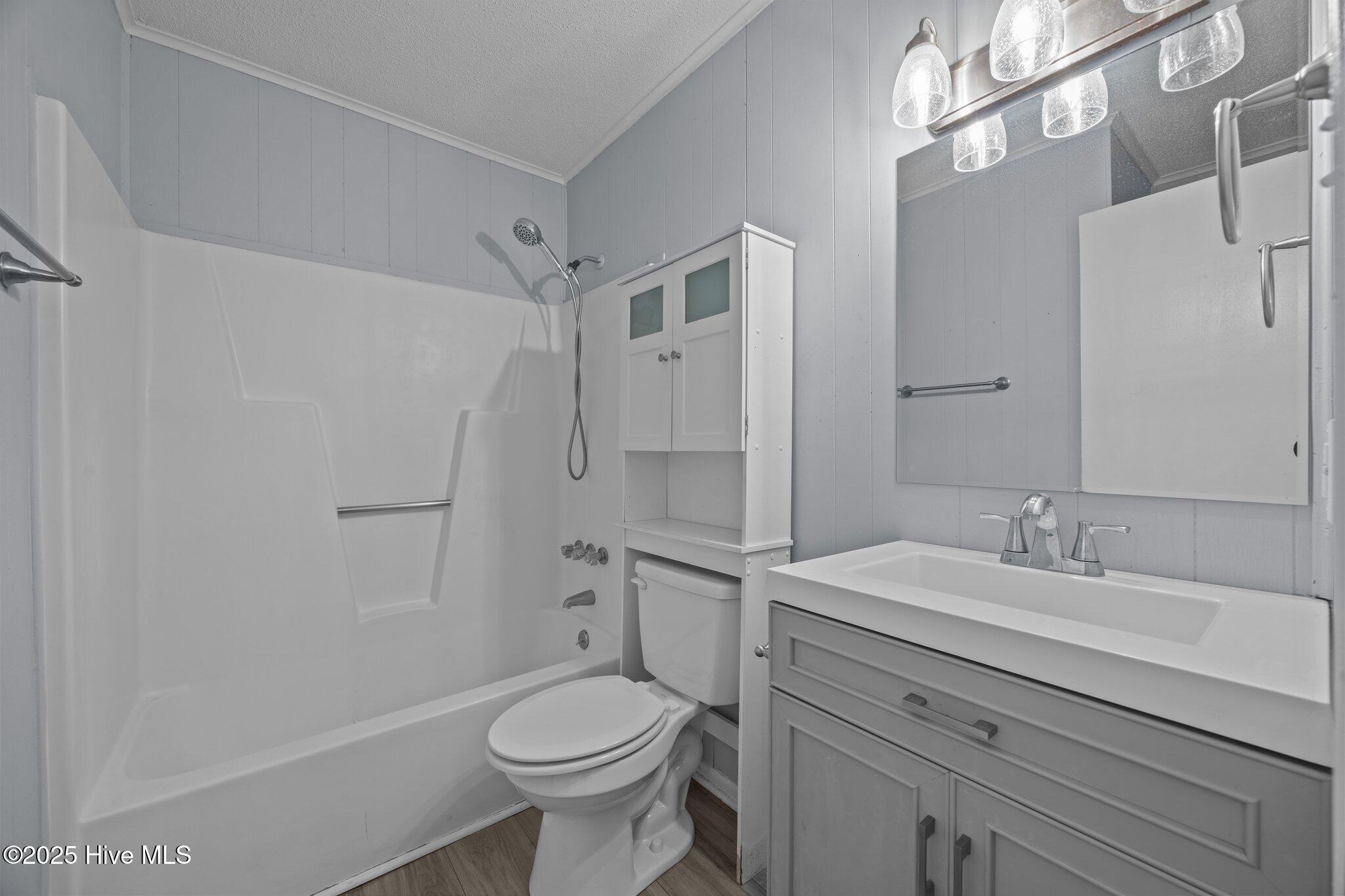 101 Ravenwood Drive, Unit C Jacksonville, NC 28546 - Photo 11 of 20 24-web-or-mls-IMG_2525