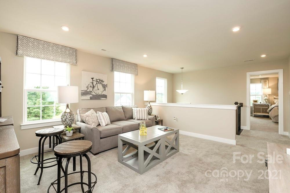 12129 Kenmare Crossing Road, Unit 43 Davidson, NC 28036 - Photo 5 of 14 Gallery Image 5