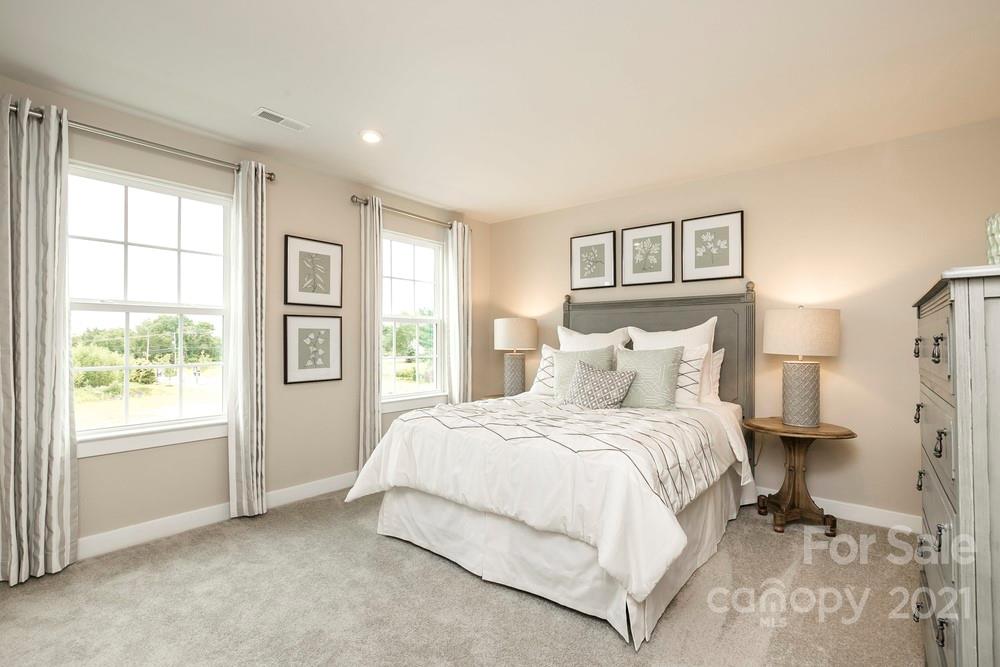 12129 Kenmare Crossing Road, Unit 43 Davidson, NC 28036 - Photo 6 of 14 Gallery Image 6