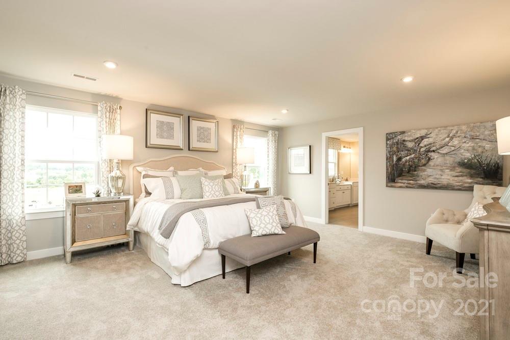 12129 Kenmare Crossing Road, Unit 43 Davidson, NC 28036 - Photo 7 of 14 Gallery Image 7