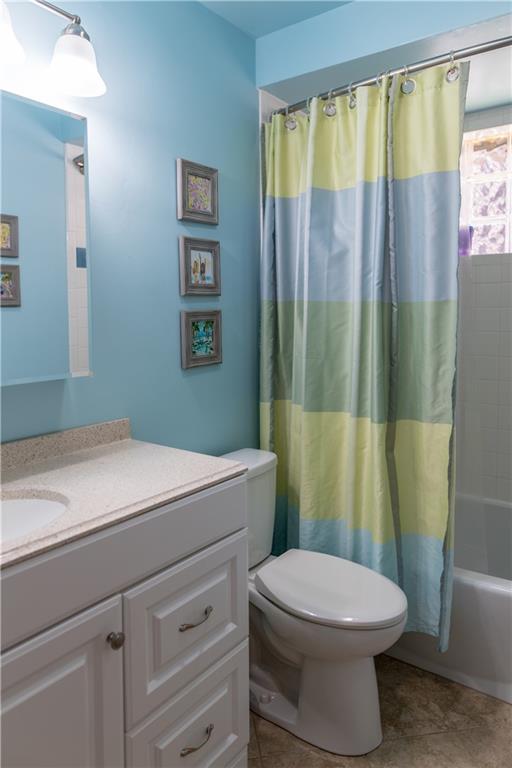 333 West Bruceton Road Pittsburgh, PA 15236 - Photo 11 of 18 Full bath completely updated
