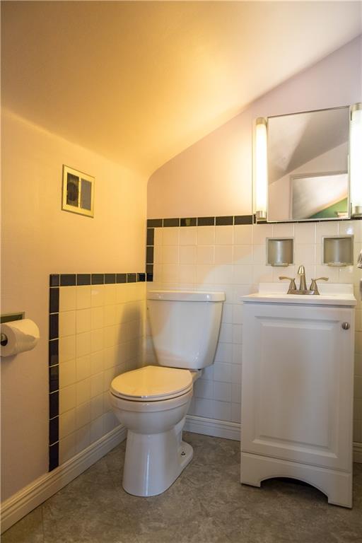 333 West Bruceton Road Pittsburgh, PA 15236 - Photo 8 of 18 Updated 1/2 bath within the master bedroom.