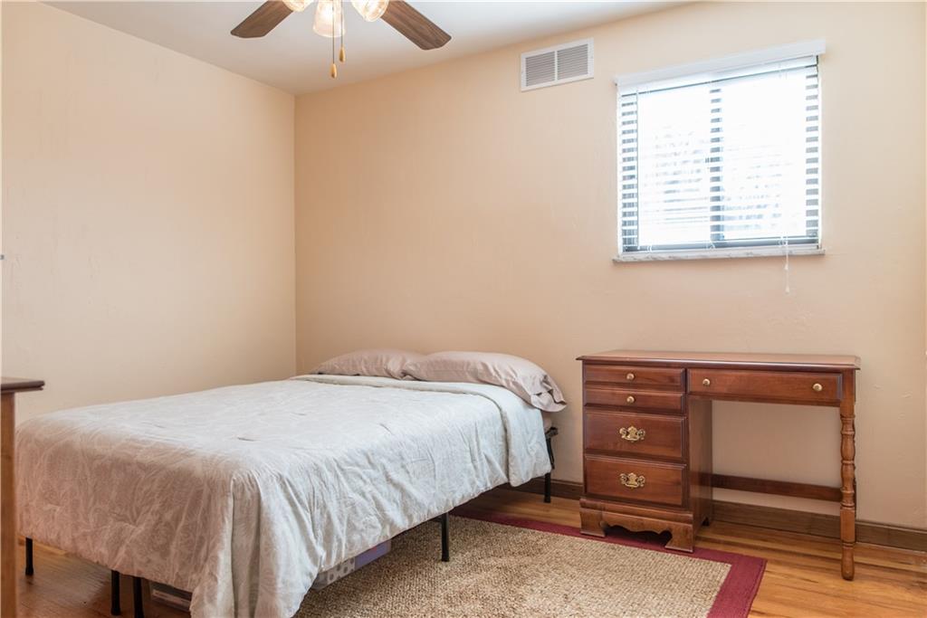 333 West Bruceton Road Pittsburgh, PA 15236 - Photo 10 of 18 3rd bedroom